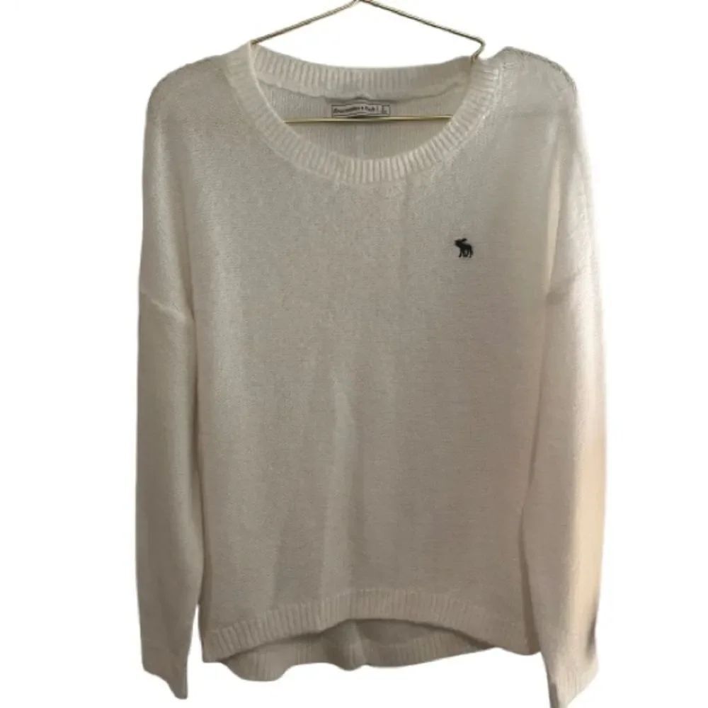 Abercrombie & Fitch Off-White Crew Neck Sweater